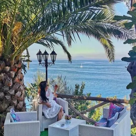 La Palombara Bed & Breakfast 4*